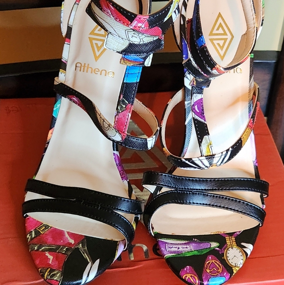 Shoes - Picture 2 of 4